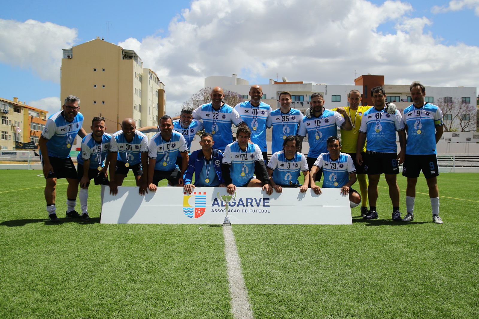 Sul Informação - Quarteirense vence 1ª Taça do Algarve Futebol Veteranos