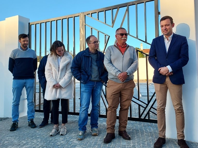 Sul Informação - Obra de ampliação do cemitério de Santana da Serra já foi inaugurada