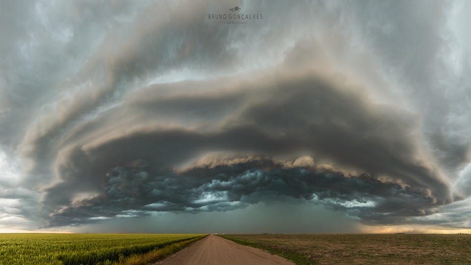 Sul Informação - Bruno, o caçador de tornados, lança vídeo em timelapse para mostrar como são «épicas» as supercélulas