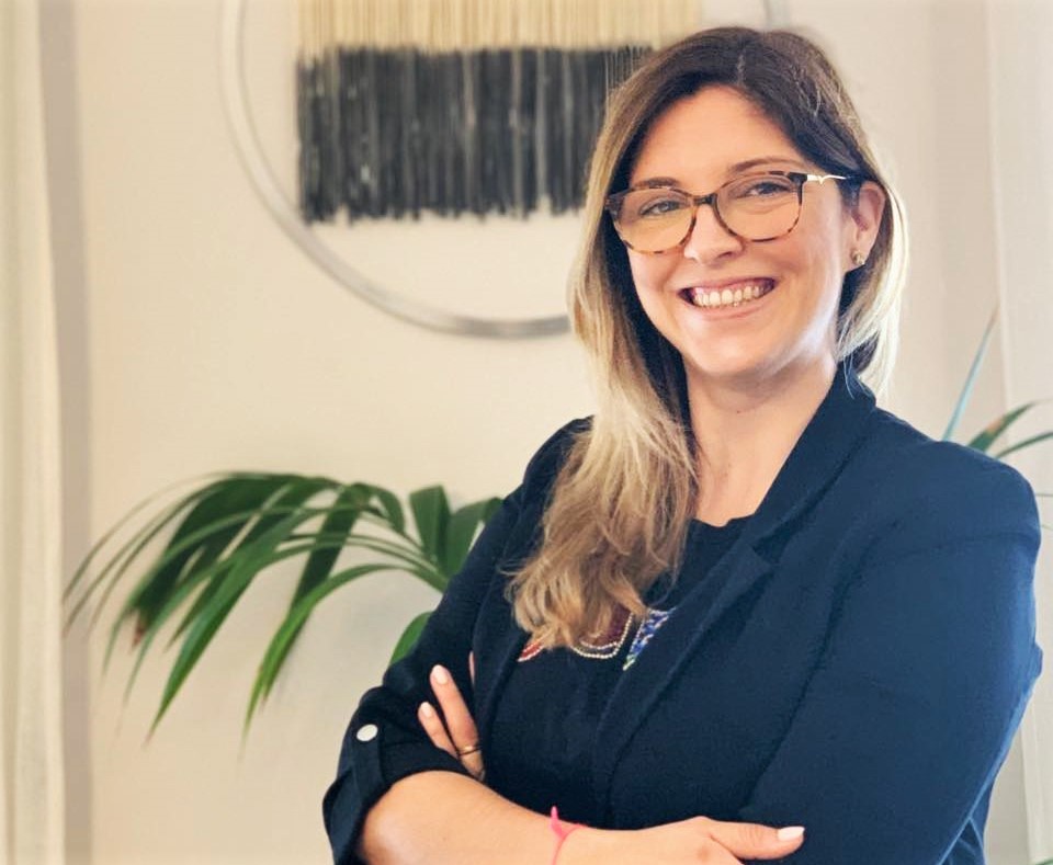 Sul Informação - Cláudia Vasconcelos é a cabeça de lista da Iniciativa Liberal pelo Algarve