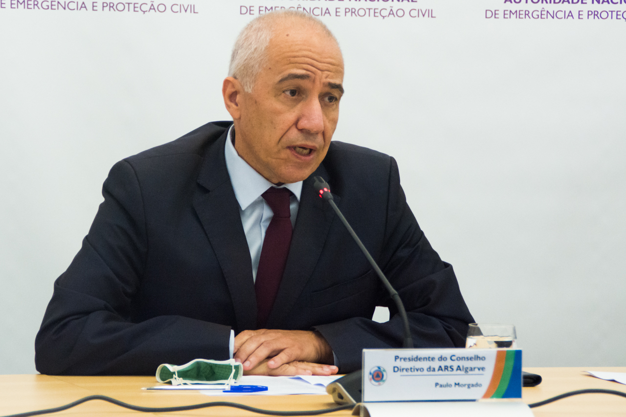 Sul Informação - Presidente da ARS/Algarve preocupado com o Inverno porque «haverá gripe e Covid-19»