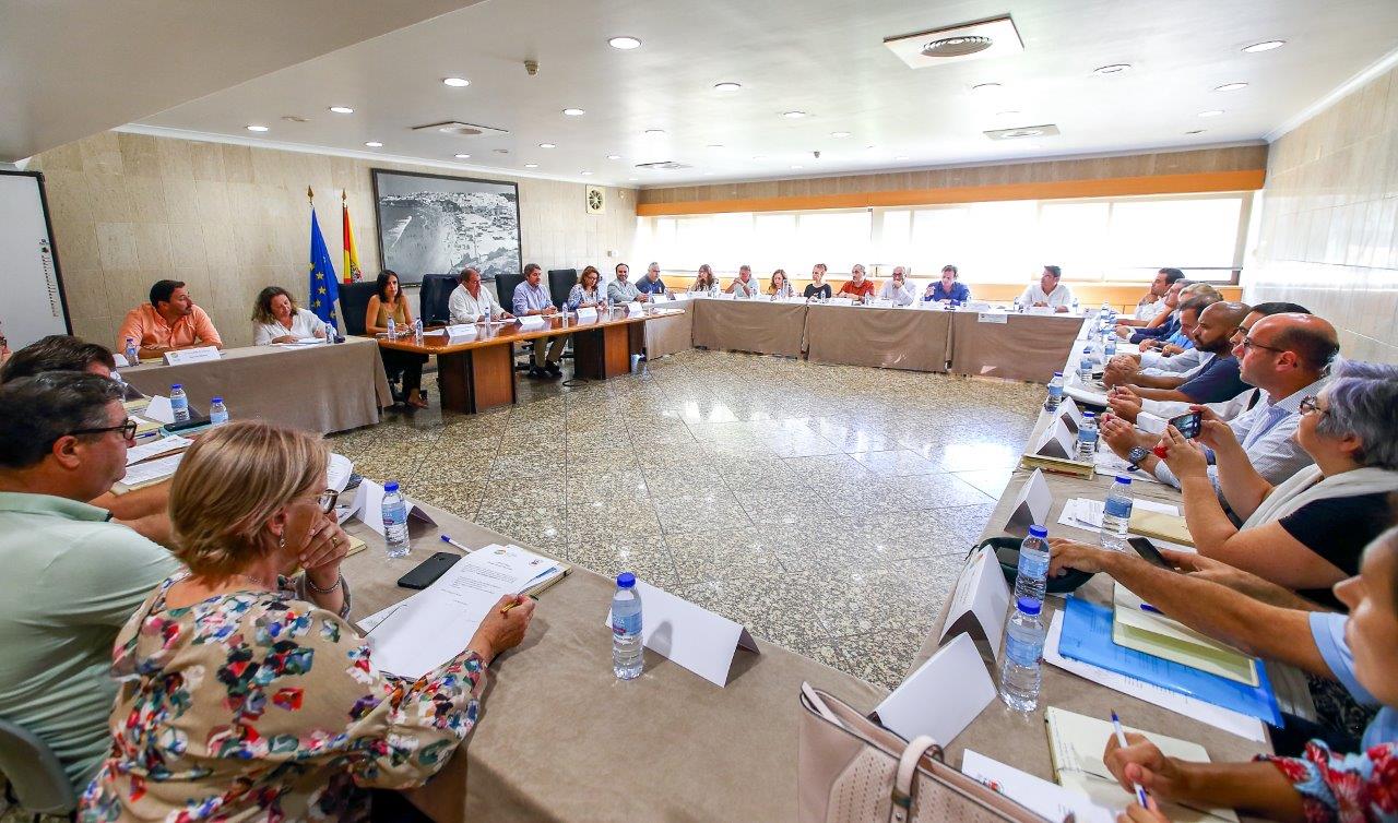 Sul Informação - Conselho Municipal do Turismo de Albufeira discutiu a Oura, Brexit e fim da Thomas Cook