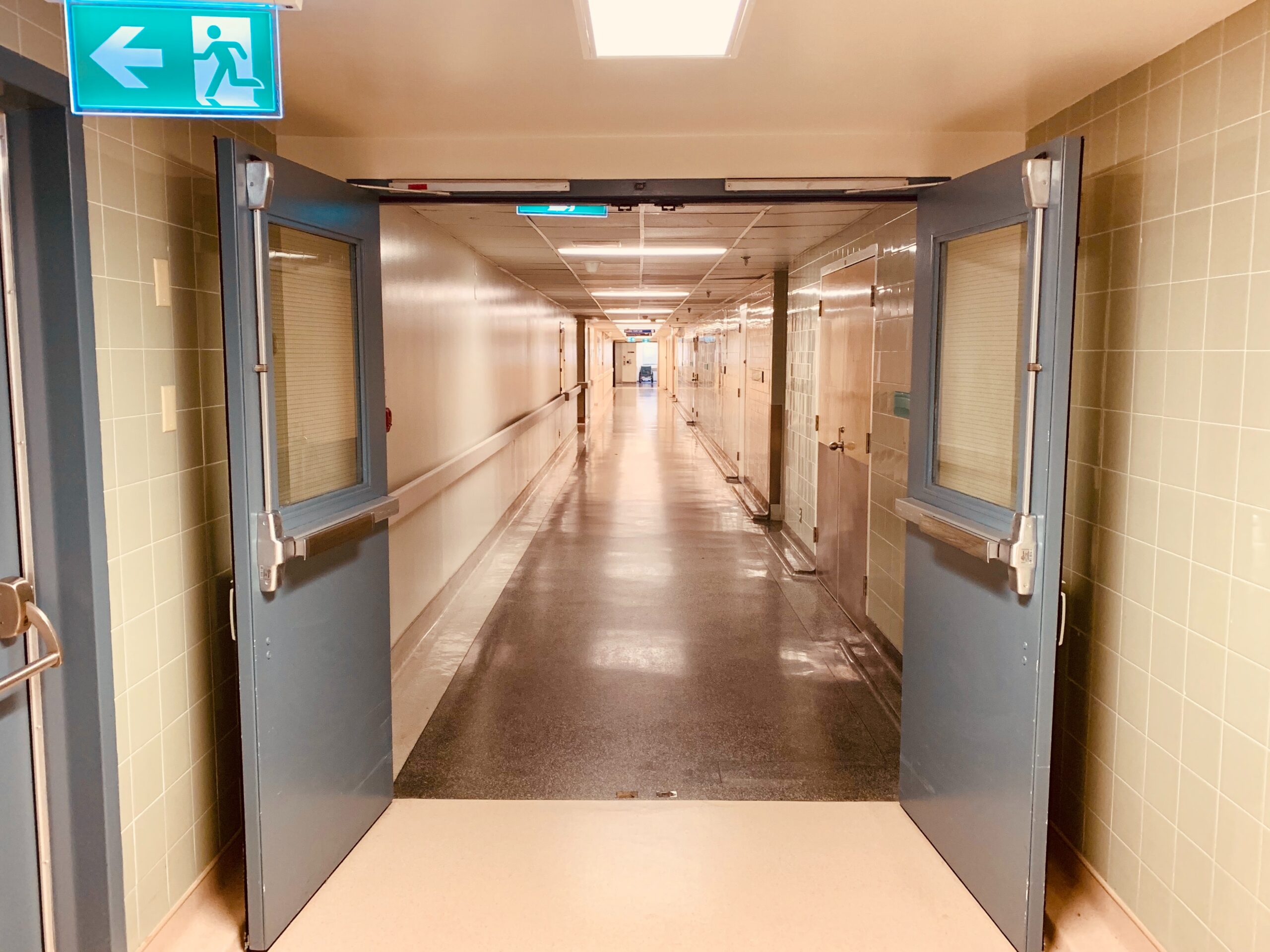 Sul Informação - Administradores acusam Finanças de chumbar pedidos de contratação de hospitais