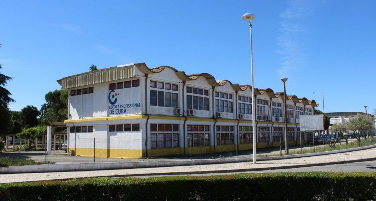 Sul Informação - Escola Profissional de Cuba inaugura residência com 24 camas