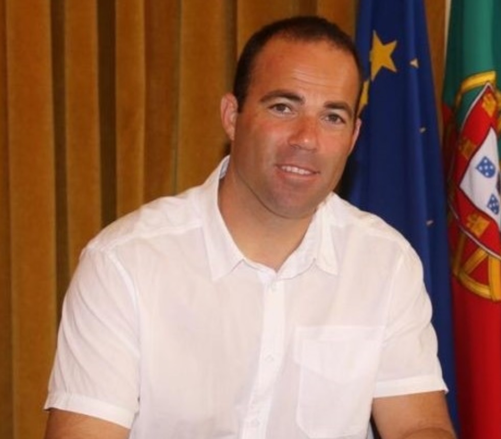 Sul Informação - Presidente da Junta de Vila do Bispo e Raposeira candidata-se à Câmara Municipal