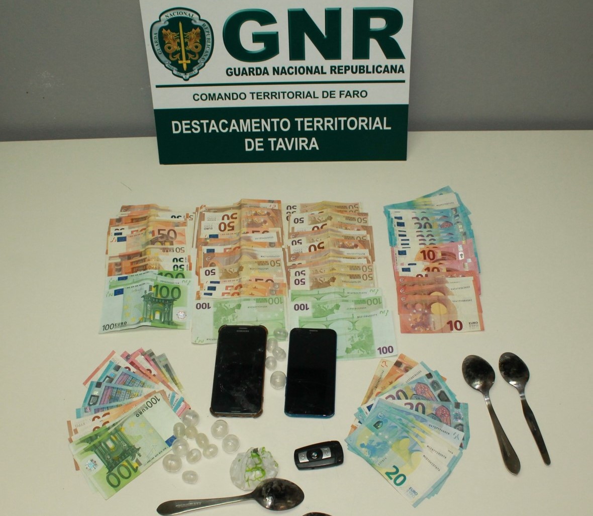 Sul Informação - Homens apanhados a transportar cocaína no carro em Altura