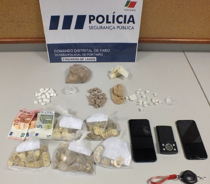 Sul Informação - Prisão preventiva para jovem que pagava bens furtados com droga em Lagos