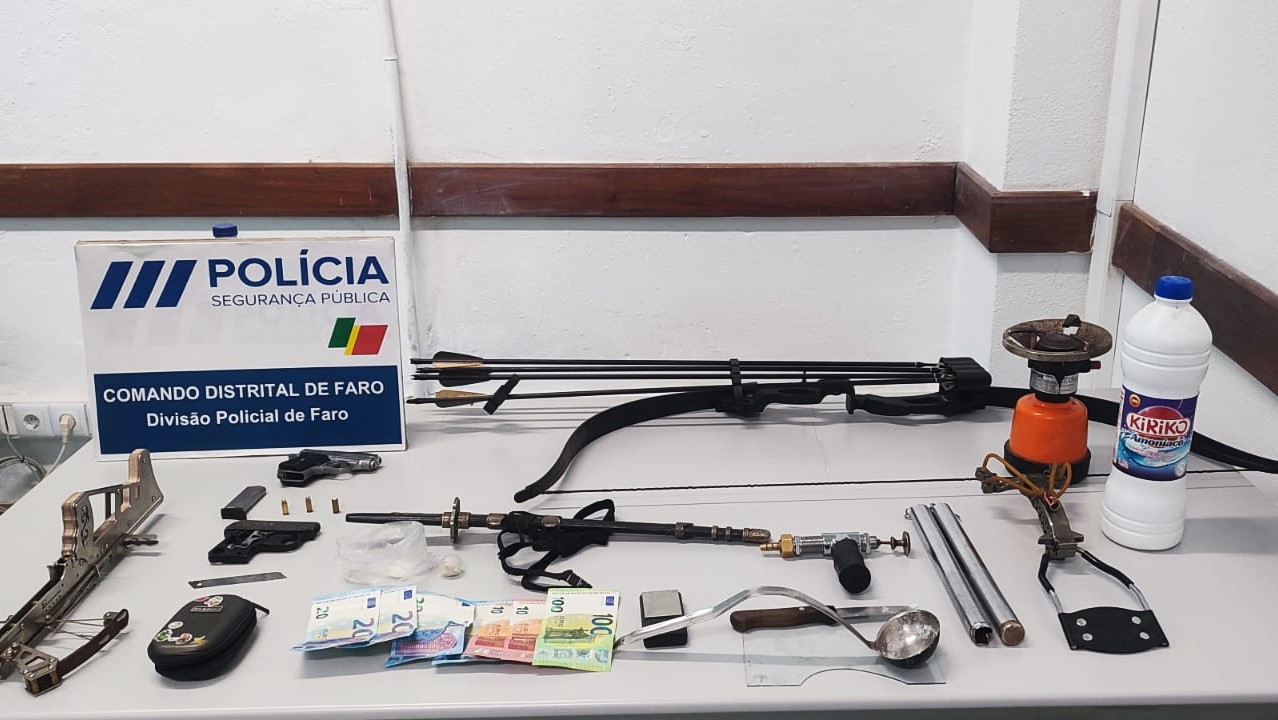 Sul Informação - Olhão: Homem detido com cocaína e duas armas de fogo em casa