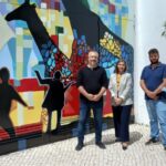 Sul Informação - Três pinturas murais embelezam Escola Primária de Odeceixe