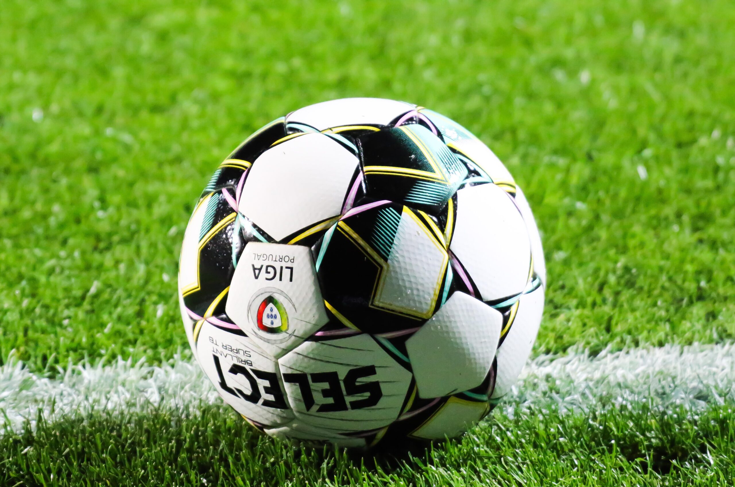 Sul Informação - Farense vence Boavista e arrecada pontos preciosos