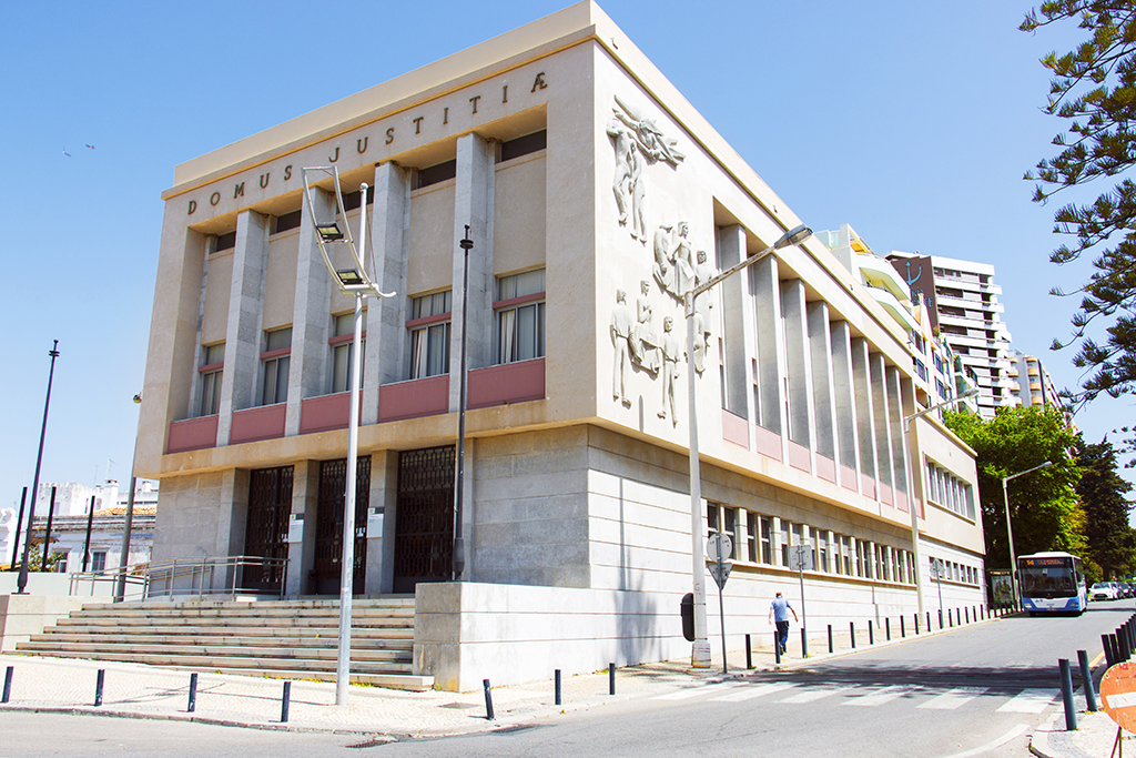 Sul Informação - Grupo liderado por advogados com firma sediada no Algarve acusado de burla