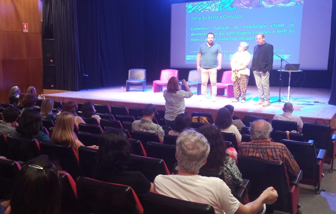 Sul Informação - Escola Pinheiro e Rosa acolheu Feira das Artes e Ciências