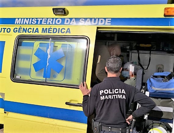 Sul Informação - Italiano de 73 anos ferido em queda no molhe nascente da barra de Alvor