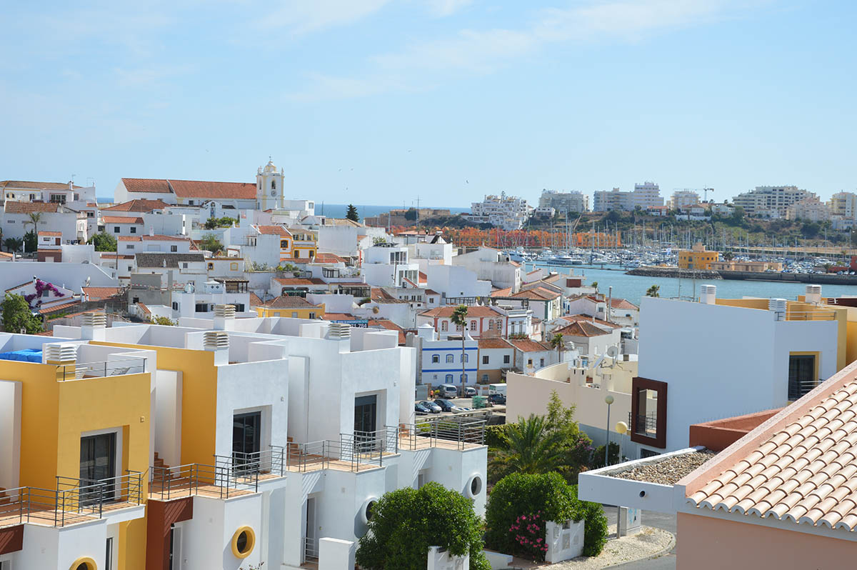 Sul Informação - Livro “Barlavento: Histórias do Algarve” apresentado em Ferragudo