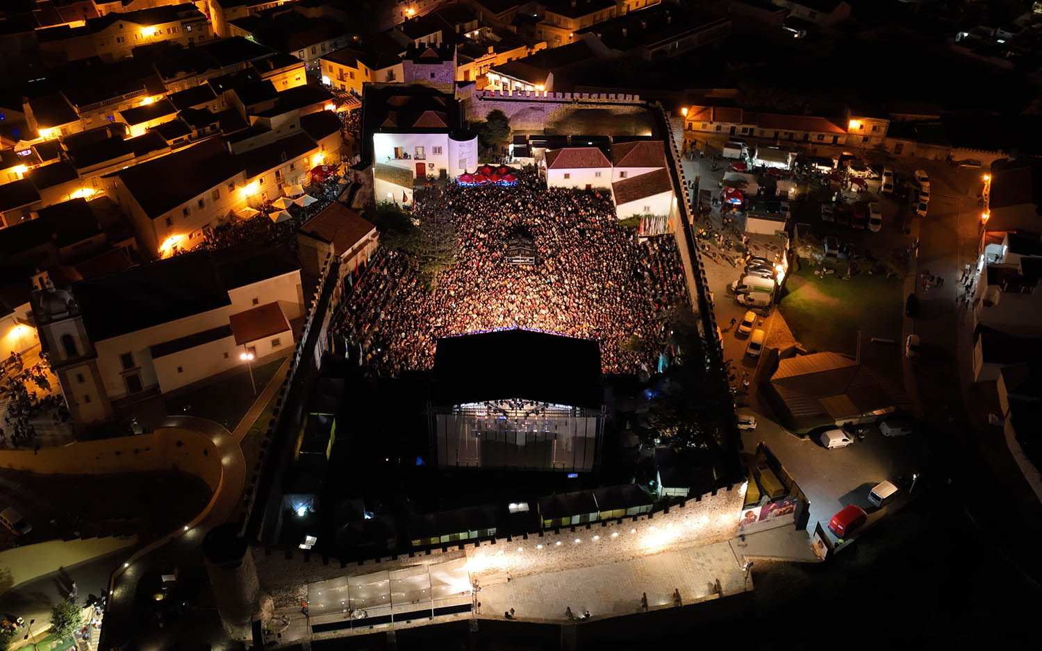 Sul Informação - Mais de 100 mil pessoas passaram pelo Festival Músicas do Mundo em Sines