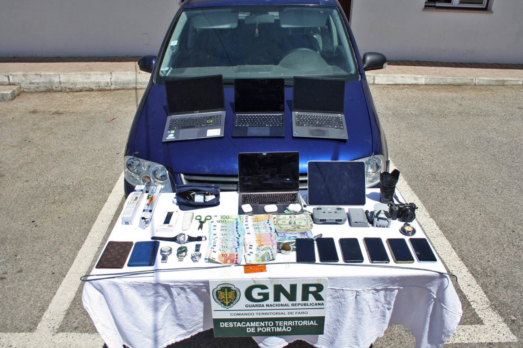 Sul Informação - Assaltantes de carros nas praias detidos pelo NIC da GNR de Portimão
