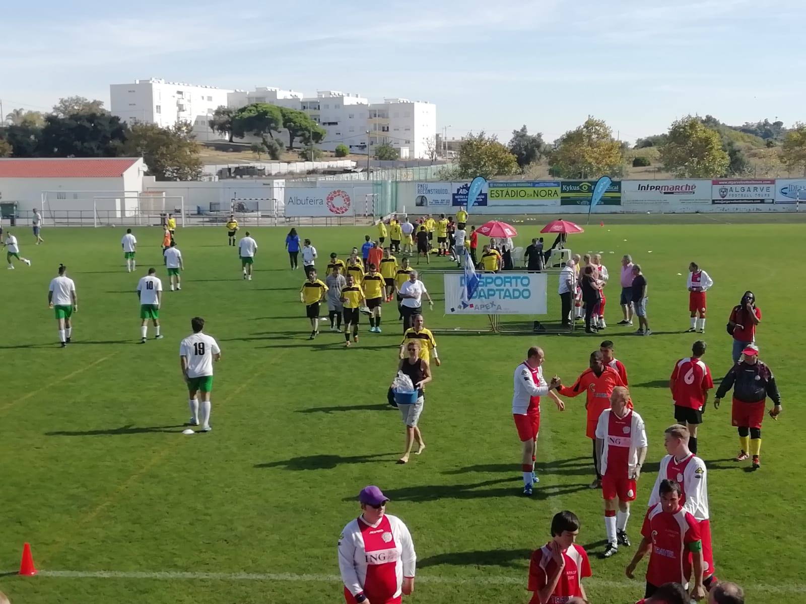 Sul Informação - Torneio de futebol adaptado junta mais de 100 atletas em Albufeira