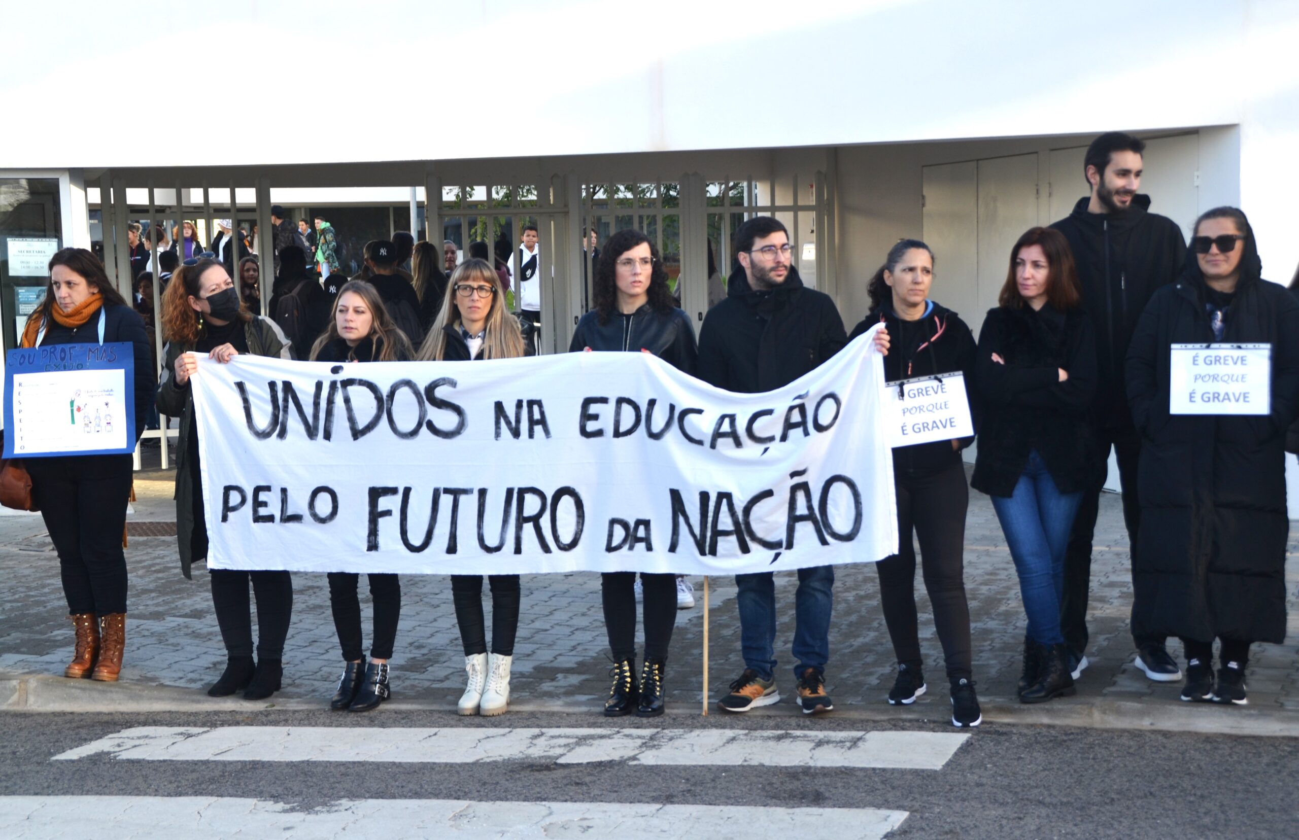 Sul Informação - Diretores escolares são os responsáveis pela gestão de pessoal para serviços mínimos
