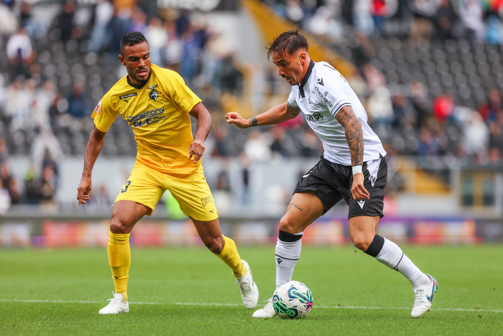 Sul Informação - Portimonense vence em Guimarães com reviravolta no último minuto