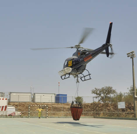 Sul Informação - Incêndio em Mértola combatido com um helicóptero bombardeiro
