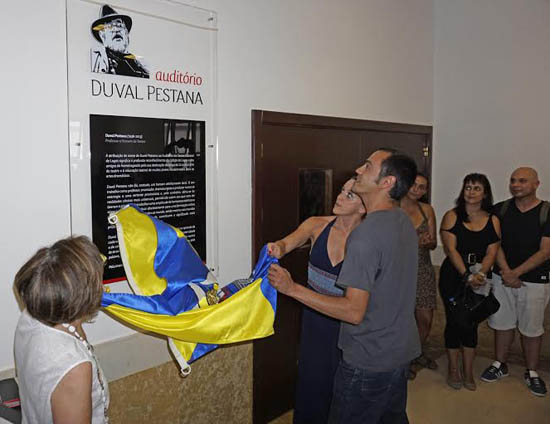 Sul Informação - Auditório do Centro Cultural de Lagos passa a chamar-se «Duval Pestana»