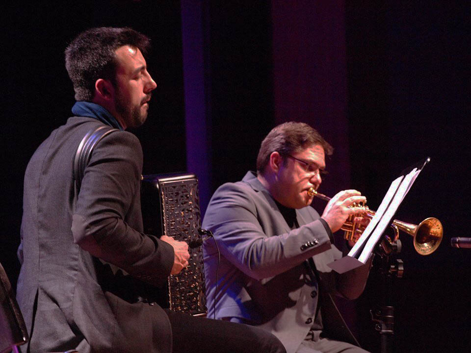 Sul Informação - Hugo Alves e João Frade apresentam «Morphosis» em Vila do Bispo