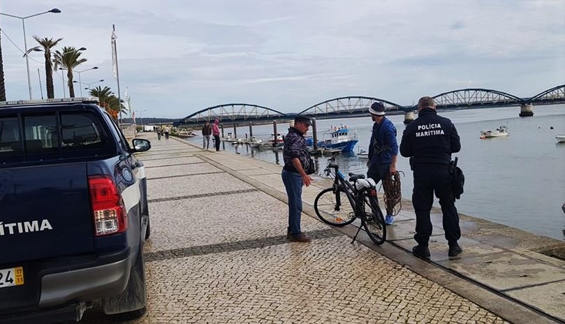Sul Informação - Idoso caiu de bicicleta ao rio Arade