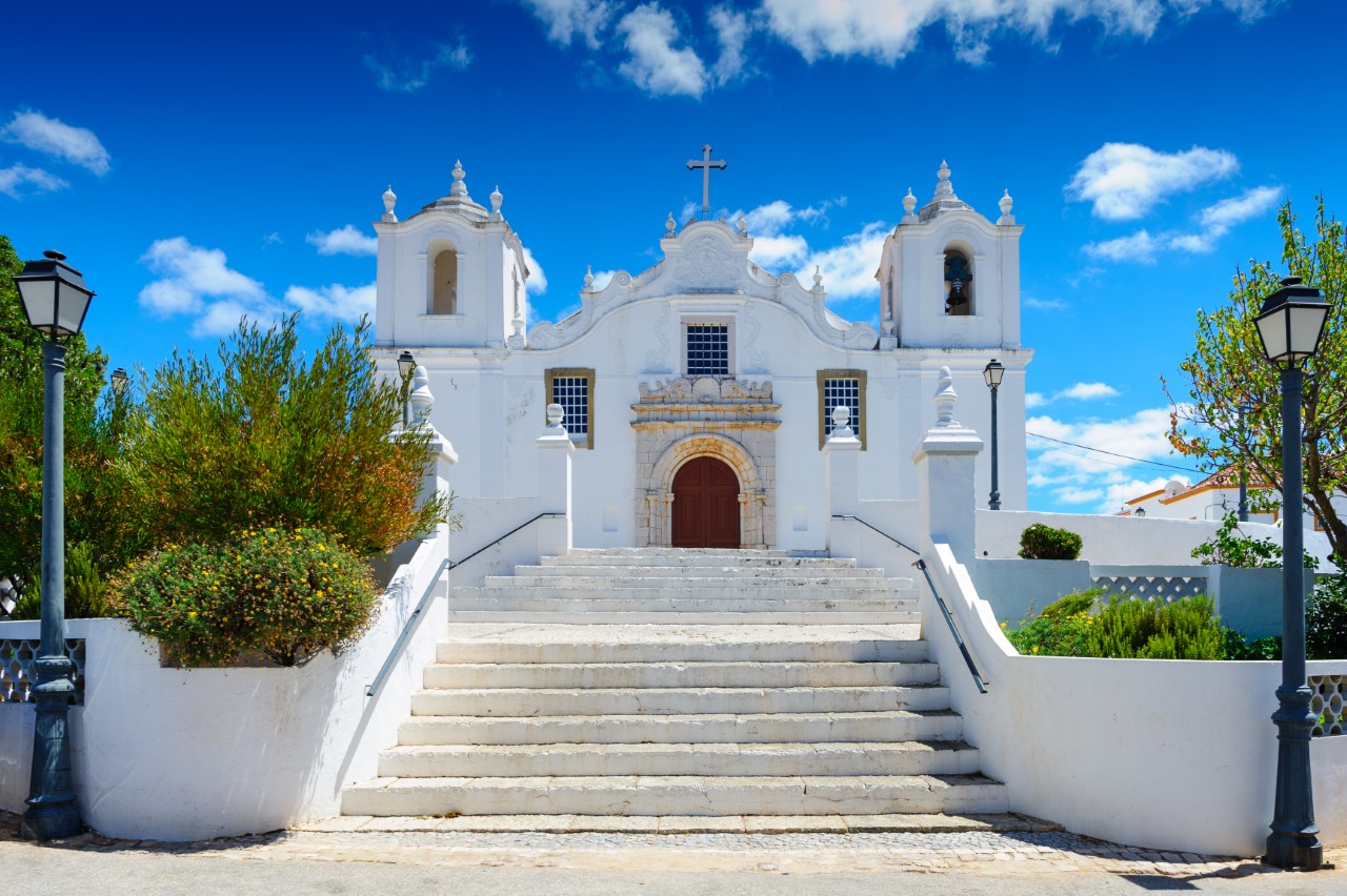 Sul Informação - Câmara de Lagoa financia reabilitação da Igreja de Estômbar em 300 mil euros