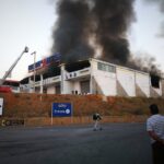 Sul Informação - Armazém no Retail Park da Guia está a arder [com fotos]