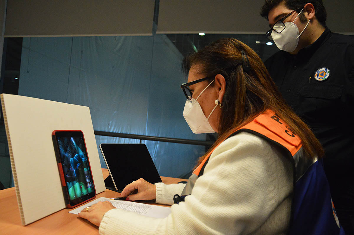 Sul Informação - Visita virtual da família dá «injeção anímica» aos doentes do hospital de campanha