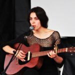 Sul Informação - Julie Byrne inspirou-se nos encantos da Culatra para compor nova música
