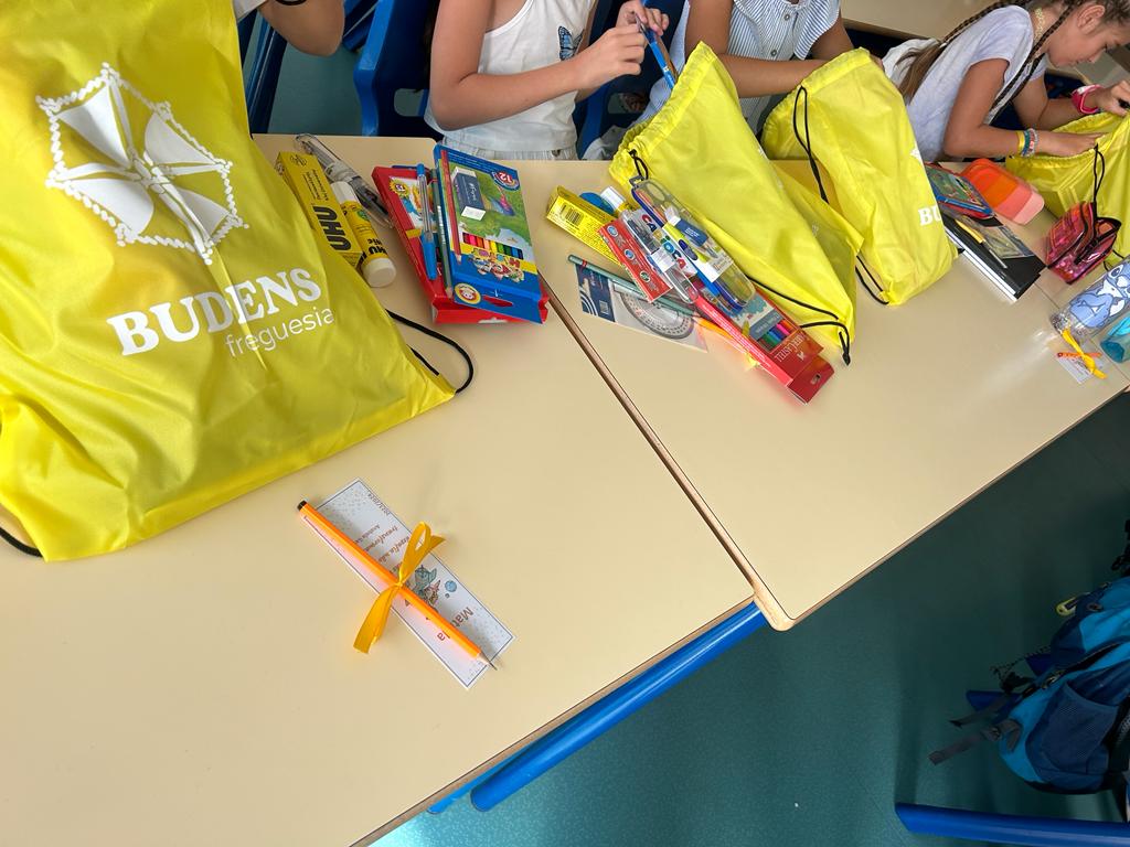 Sul Informação - Junta de Freguesia de Budens oferece 130 kits de material escolar