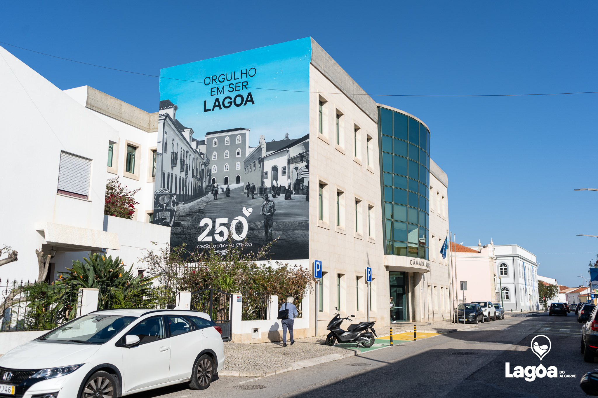 Sul Informação - Mural na Câmara de Lagoa assinala 250 anos do concelho