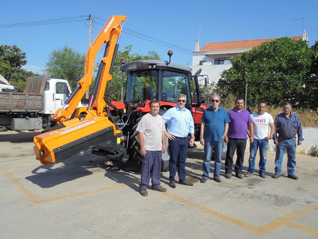 Sul Informação - Câmara de Silves compra máquinas para limpar taludes e bermas