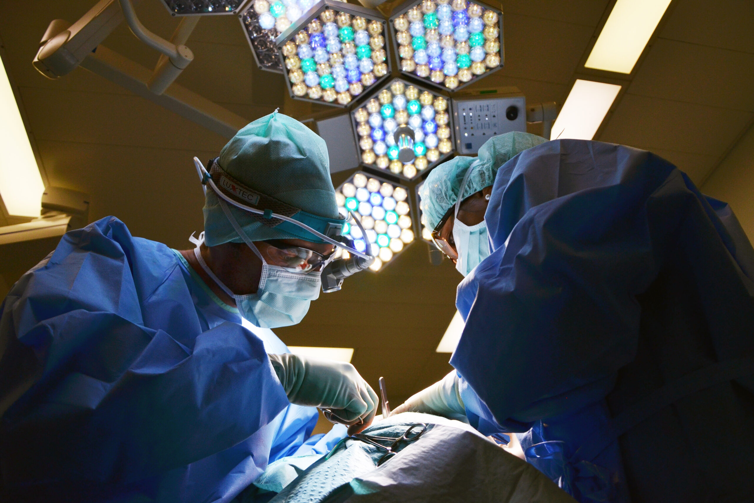 Sul Informação - Hospital nega cancelamento de cirurgias oncológicas por avaria do ar condicionado