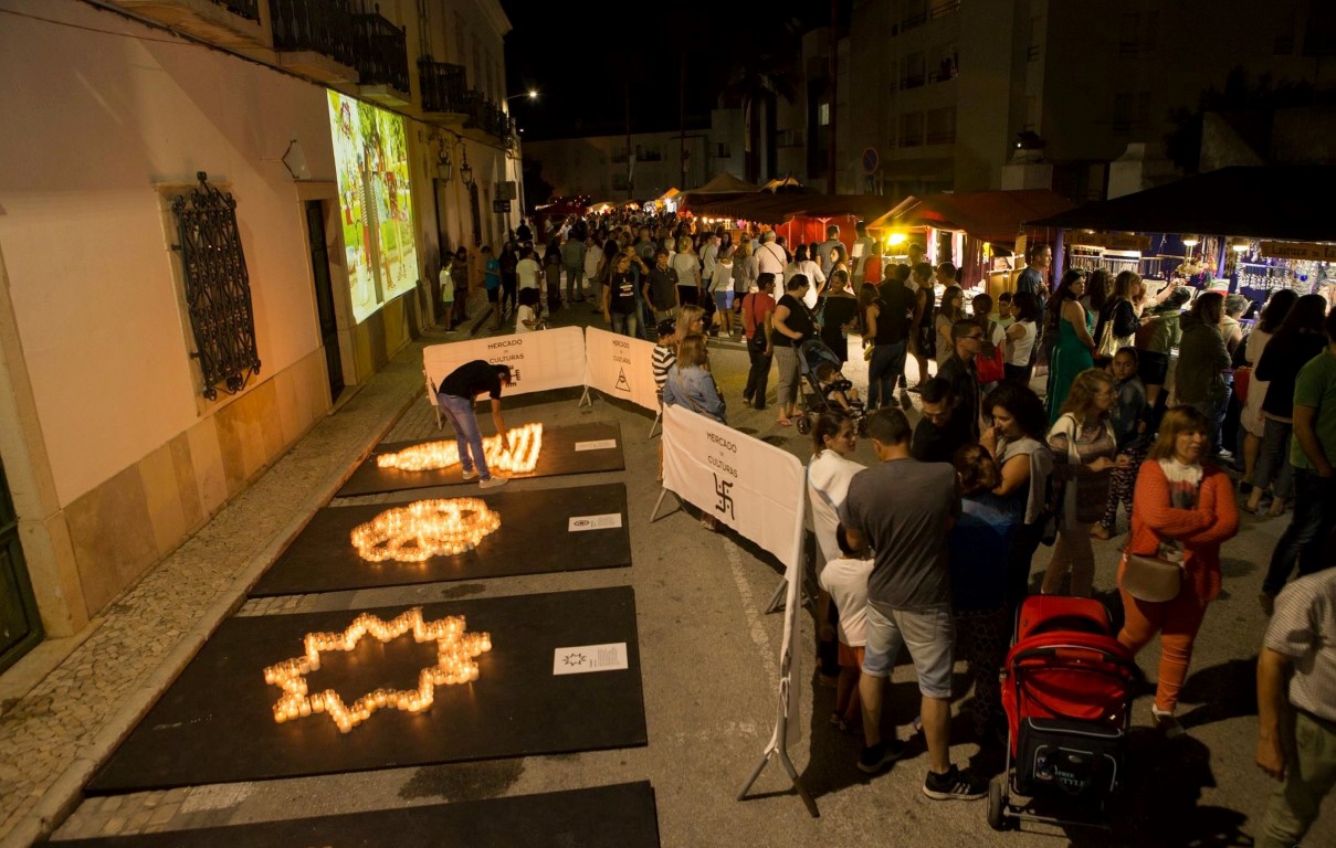 Sul Informação - “Mercado de Culturas… à Luz das Velas” levou 40 mil pessoas a Lagoa