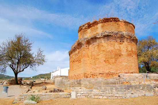 Sul Informação - DiVaM desafia famílias a criar “land art” nas Ruínas Romanas de Milreu