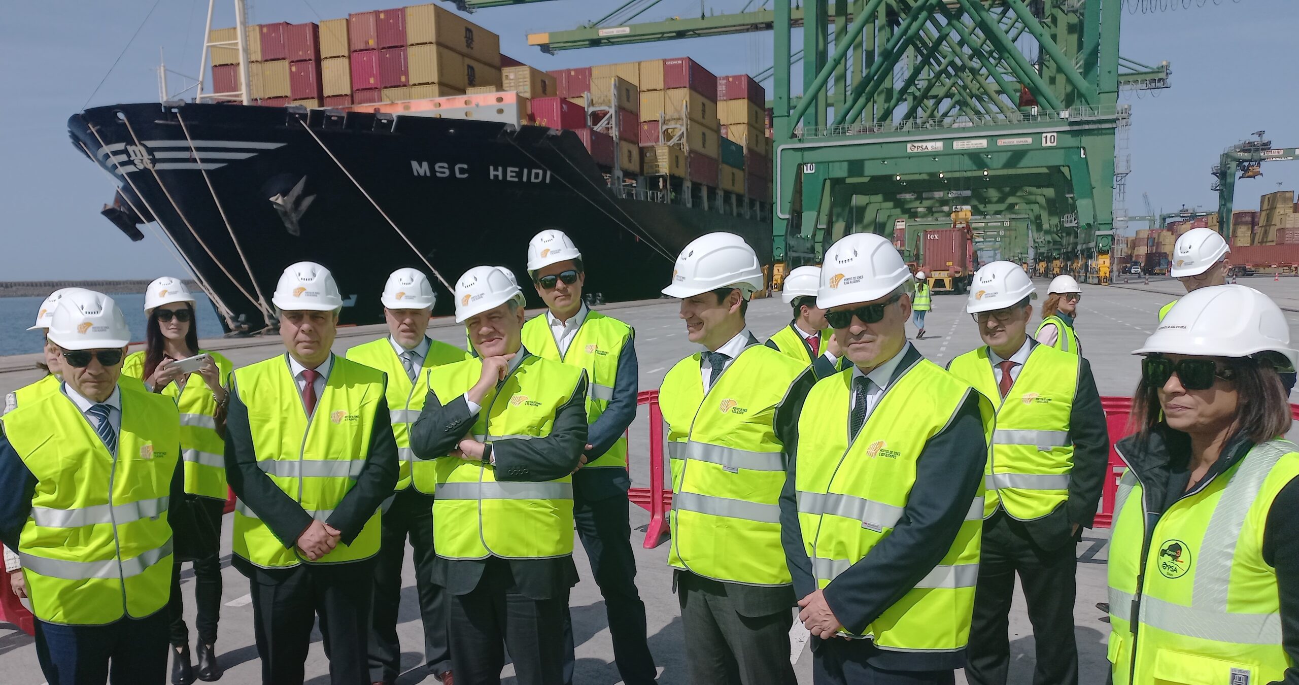 Sul Informação - Dois ministros visitaram Porto de Sines