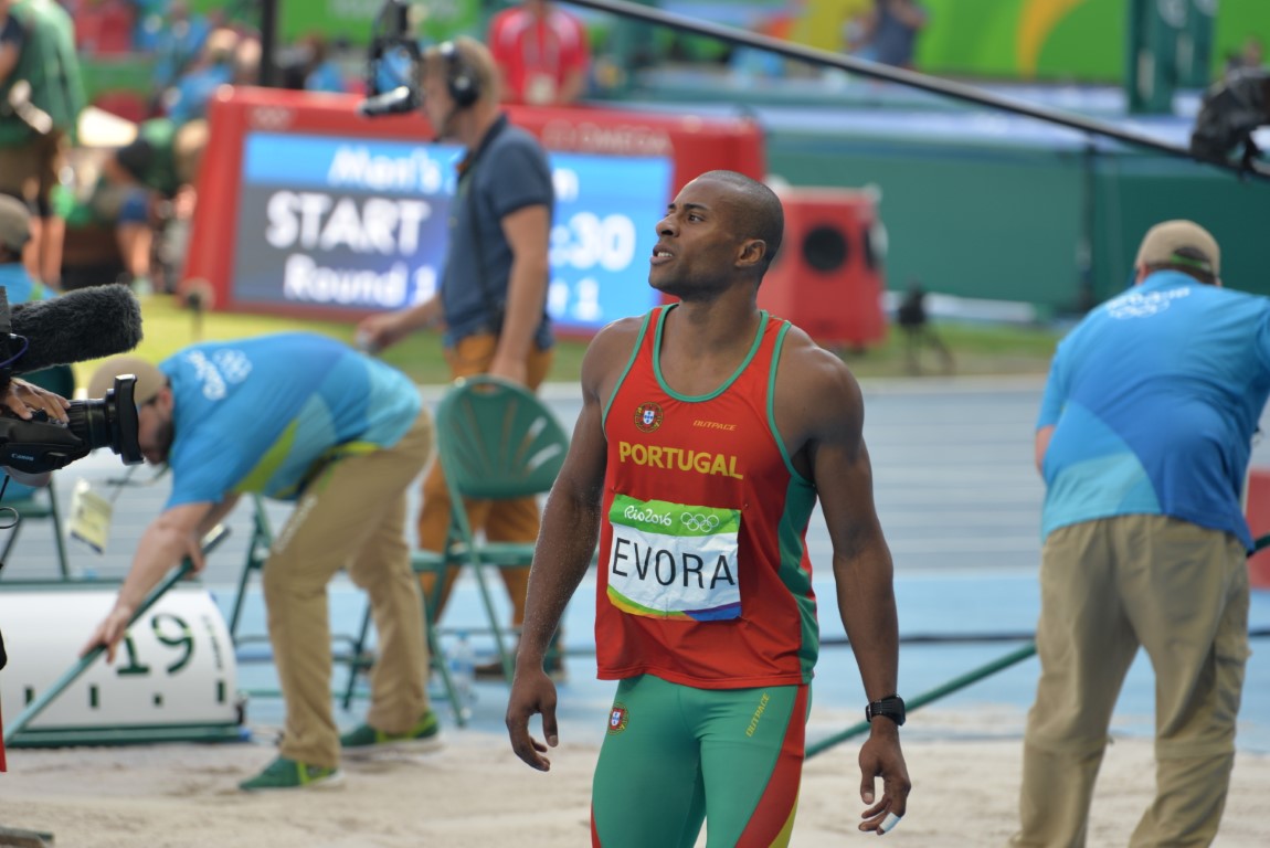 Sul Informação - Presidente da República assiste a treino de Nelson Évora nos 10 anos da sua medalha olímpica