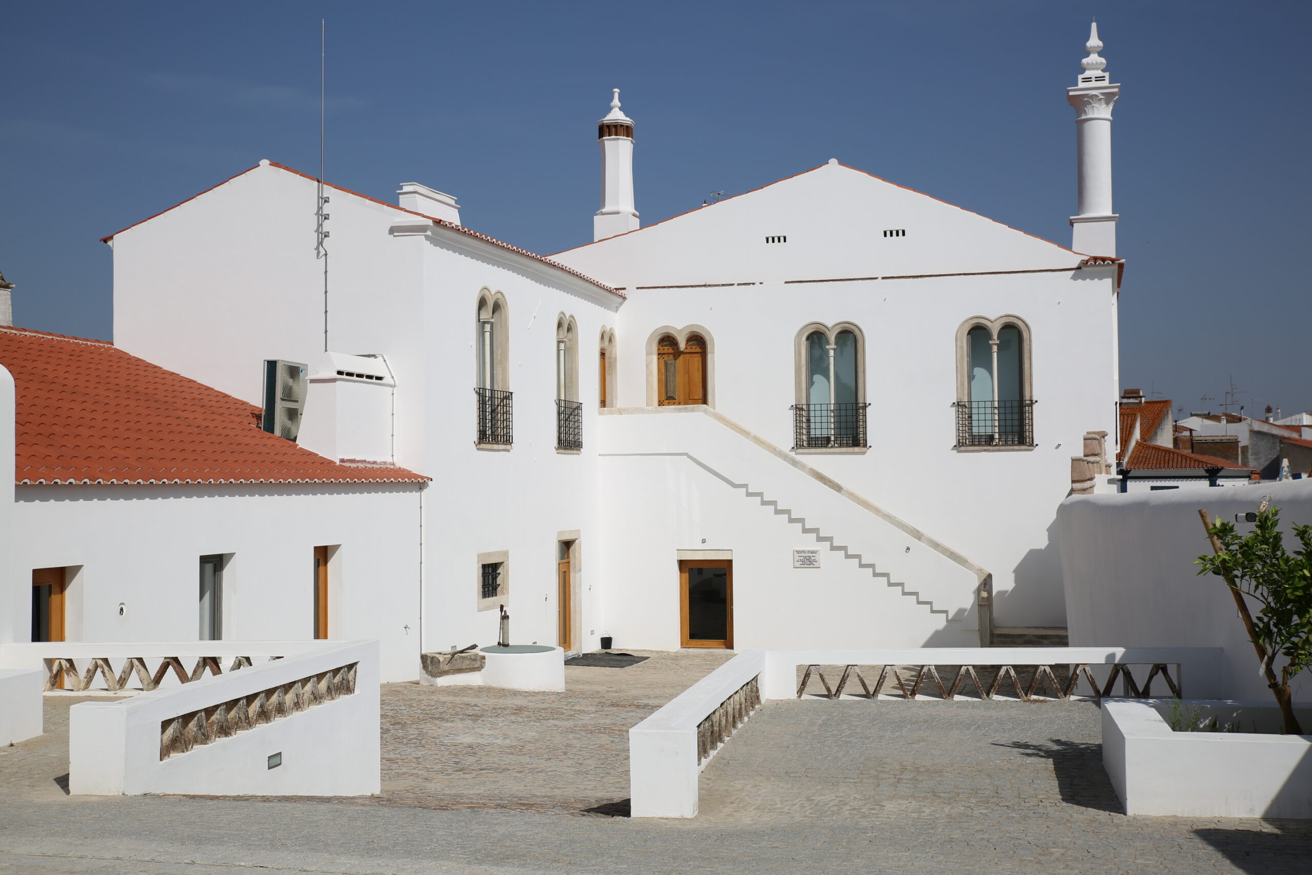 Sul Informação - Terras sem Sombra estreia-se em Viana do Alentejo com música checa e arte chocalheira