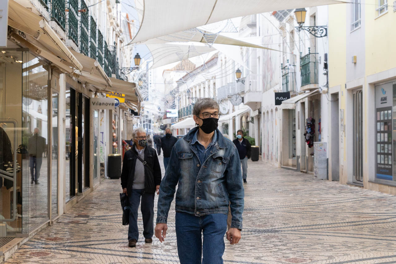 Sul Informação - As imagens do “novo normal” que a pandemia impôs no Algarve