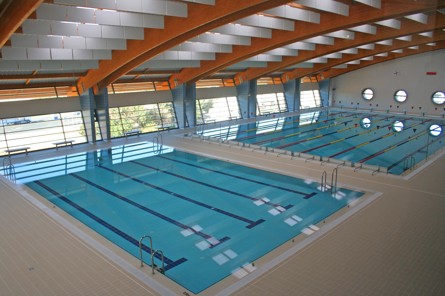 Sul Informação - Piscinas de Albufeira reabrem aos utentes de forma faseada