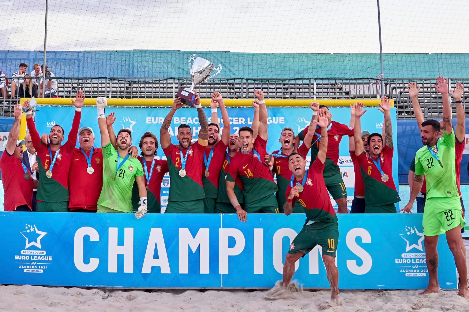 Sul Informação - Algarvio Rui Coimbra sagra-se campeão europeu de futebol de praia