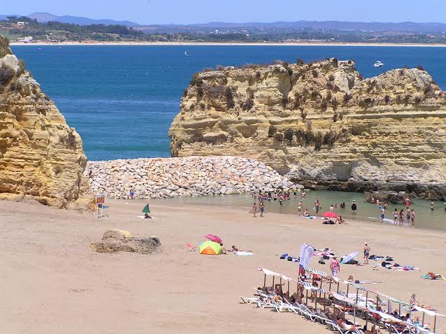 Sul Informação - Almargem quer que ABAE retire Bandeira Azul à Praia de Dona Ana