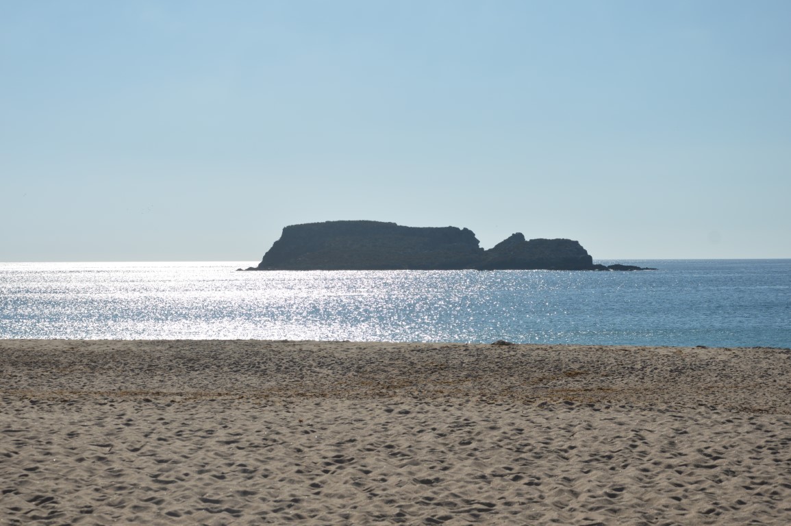 Sul Informação - Sagres: Encontrado corpo de um homem a boiar na praia do Martinhal