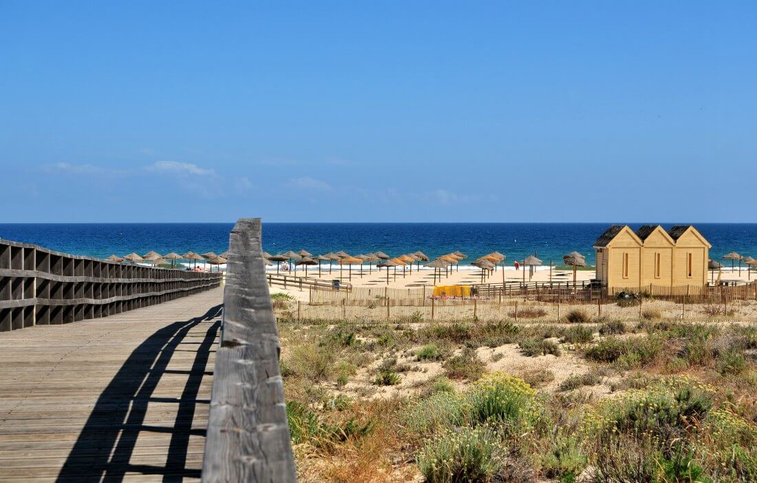 Sul Informação - Manta Rota e Odeceixe estão entre os 10 destinos de praia emergentes em Portugal