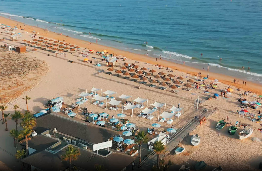 Sul Informação - Festa no areal junto ao Praia Dourada do Vila Vita Parc encerra Agosto