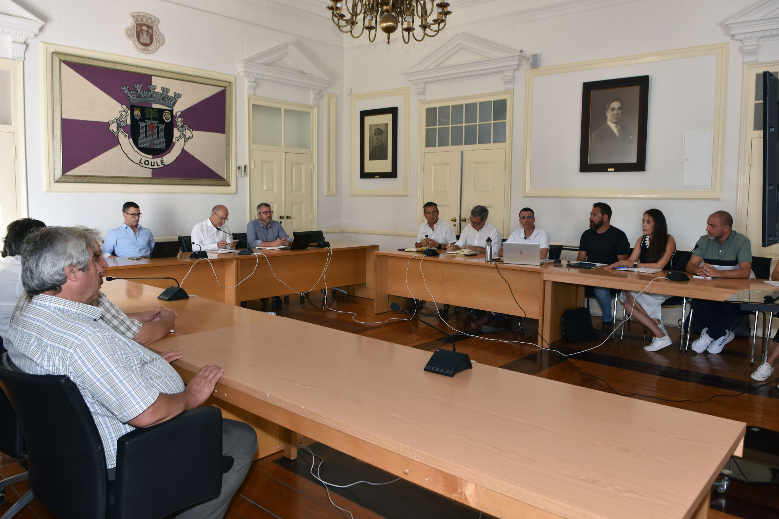 Sul Informação - Câmara de Loulé reúne-se com Águas do Algarve devido à falha que levou à interdição de banhos nas praias