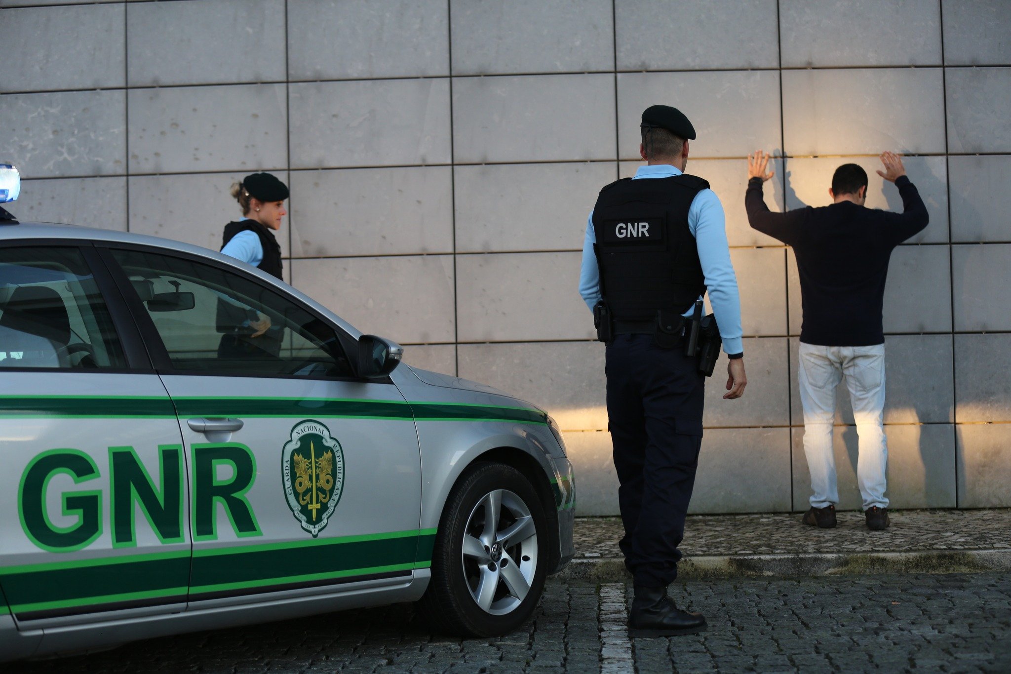 Sul Informação - 57 detidos na semana passada no distrito de Faro