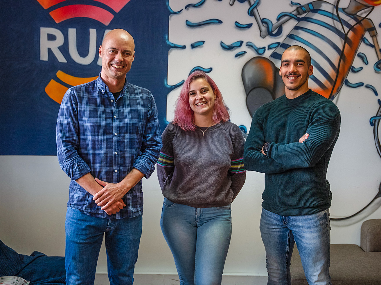 Sul Informação - RUA FM celebra 19 anos com grelha renovada e novo site no horizonte